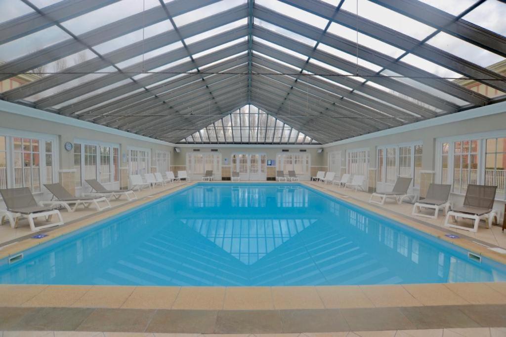 6-Person Apartment With Swimming Pool Tennis Court And Free Parking 25 Le Touquet Esterno foto