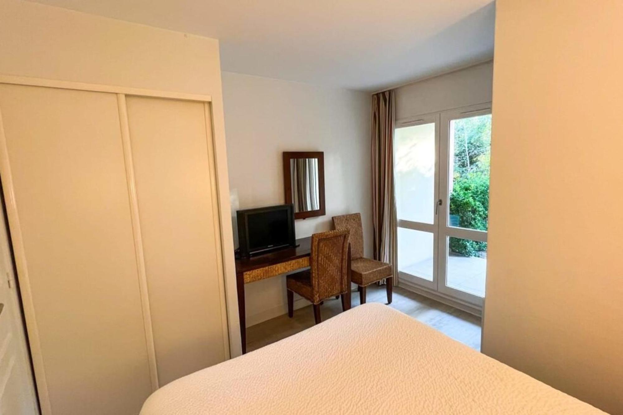 6-Person Apartment With Swimming Pool Tennis Court And Free Parking 25 Le Touquet Esterno foto